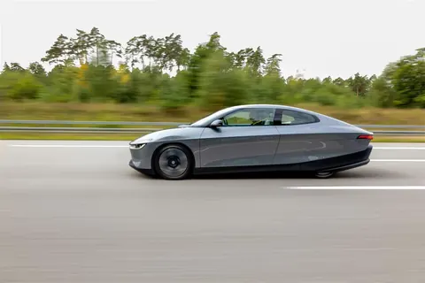 Recensione Volkswagen Mission Efficiency: l'anteprima mondiale dell'auto elettrica più efficiente