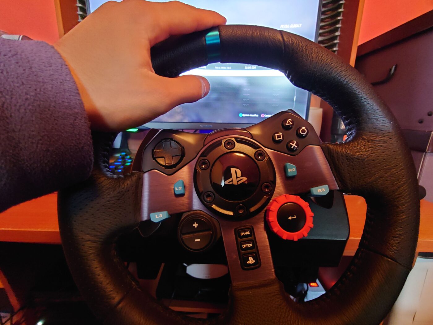 Logitech G29, la recensione: volante cult per veri appassionati della guida  virtuale –